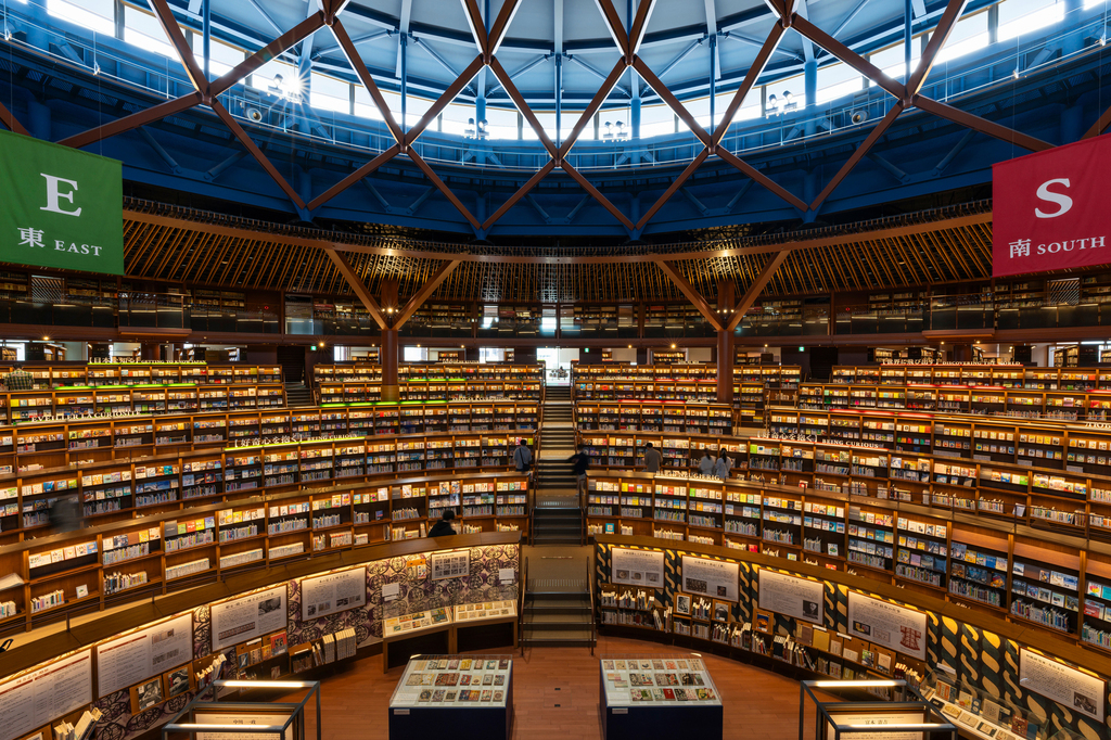 石川県立図書館