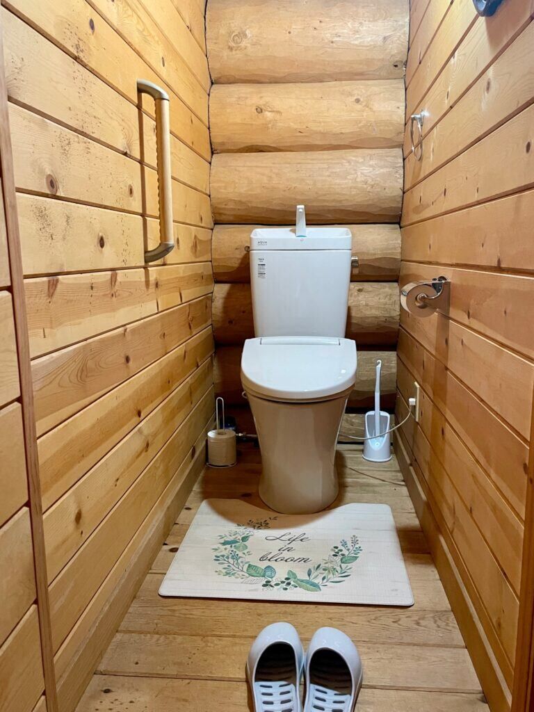 トイレもオールウッドです！