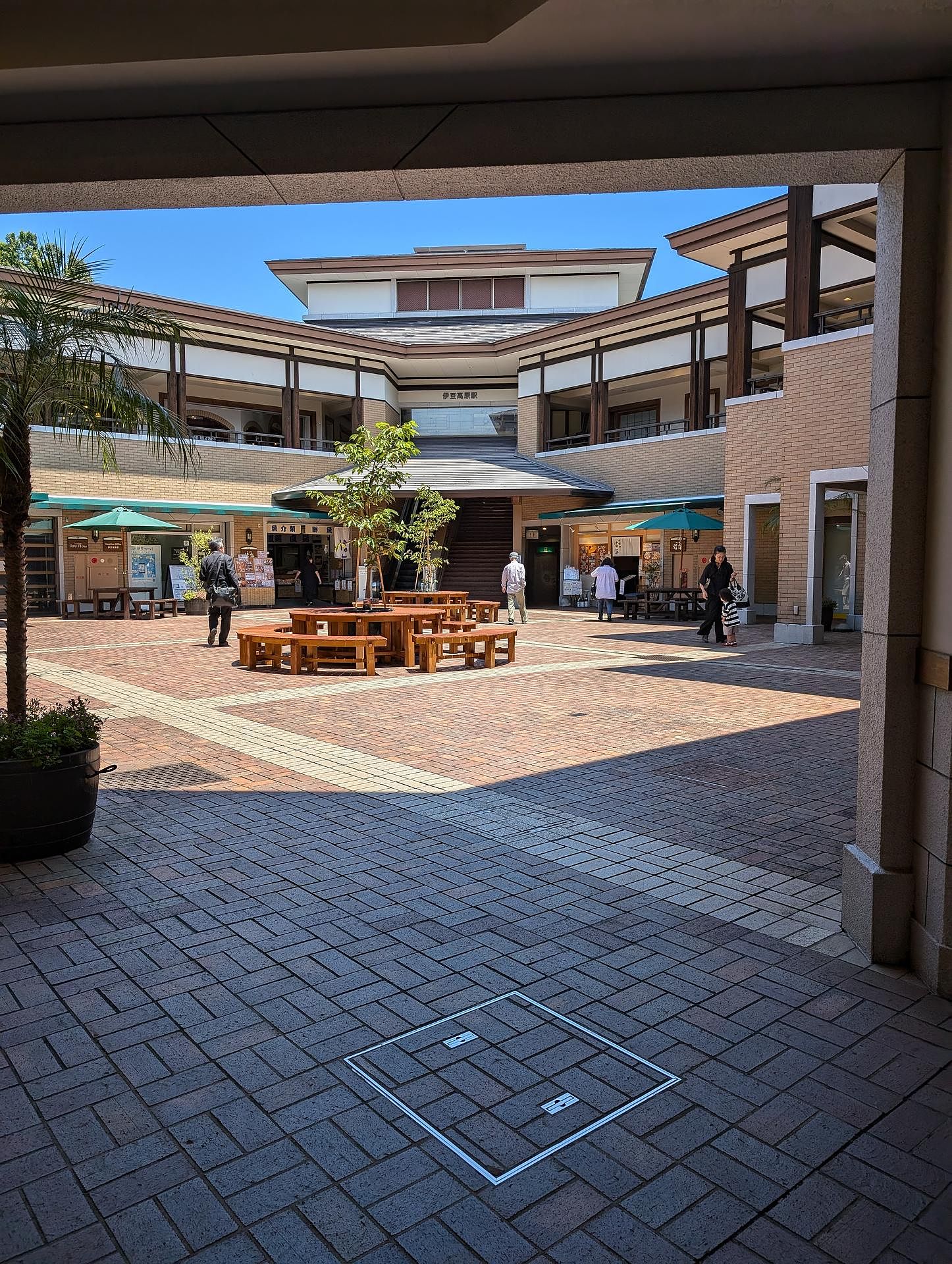 伊豆高原駅　やまもプラザ