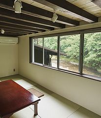 地下1階のクルミの間