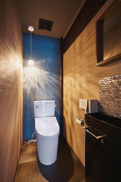 トイレは2カ所あるので大人数宿泊でも安心です。