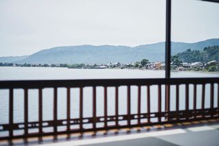 目の前は琵琶湖