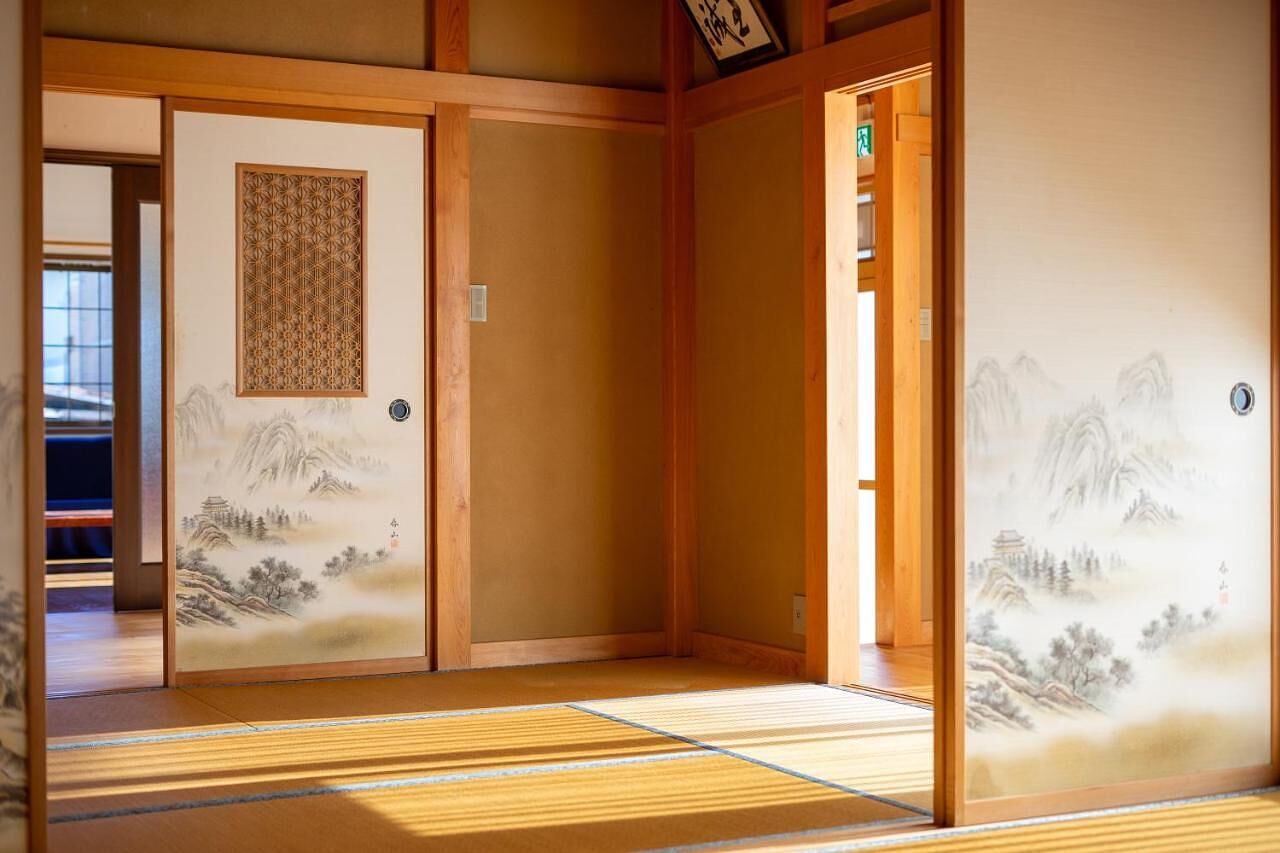 1階 和室(寝室)マ⁠ッ⁠ト⁠レ⁠ス・布⁠団6⁠点