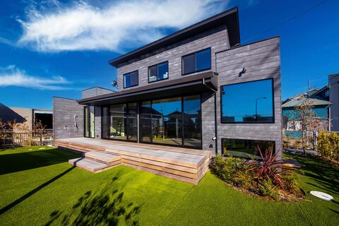 Blue Dog House　保田海岸 / 千葉県 木更津・富津・鋸南