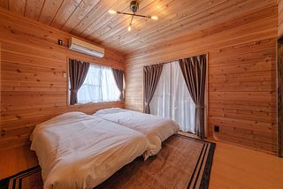 寝室1エアコン、加湿機能付き空気清浄機が完備