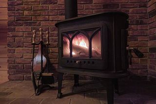 薪ストーブで癒しのひとときを演出