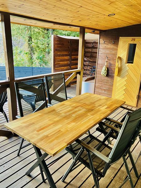 広々、屋根付きBBQスペース