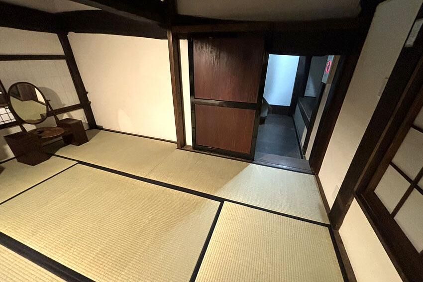 ２階和室１