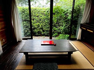 ●My書斎…滞在中の仕事部屋に！仕事に疲れたら畳に、ゴロン。そんなくつろぎワークをお楽しみください